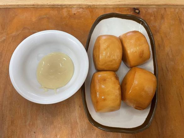(S03) Fried Sweet Bun with Sweetened Condensed Milk 炸馒头